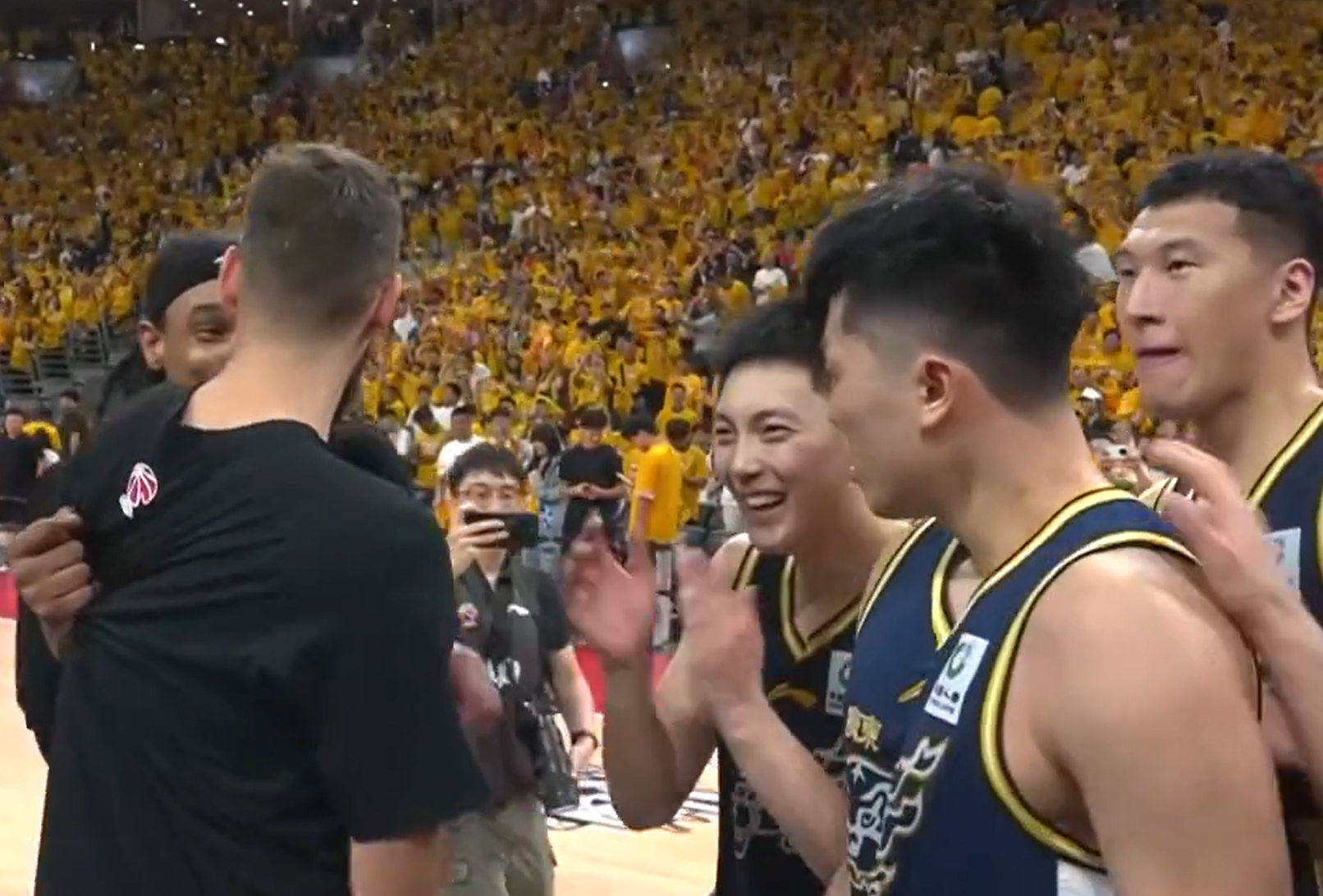 赢了北京队3分！杜锋感慨万千，大赞广东队1人